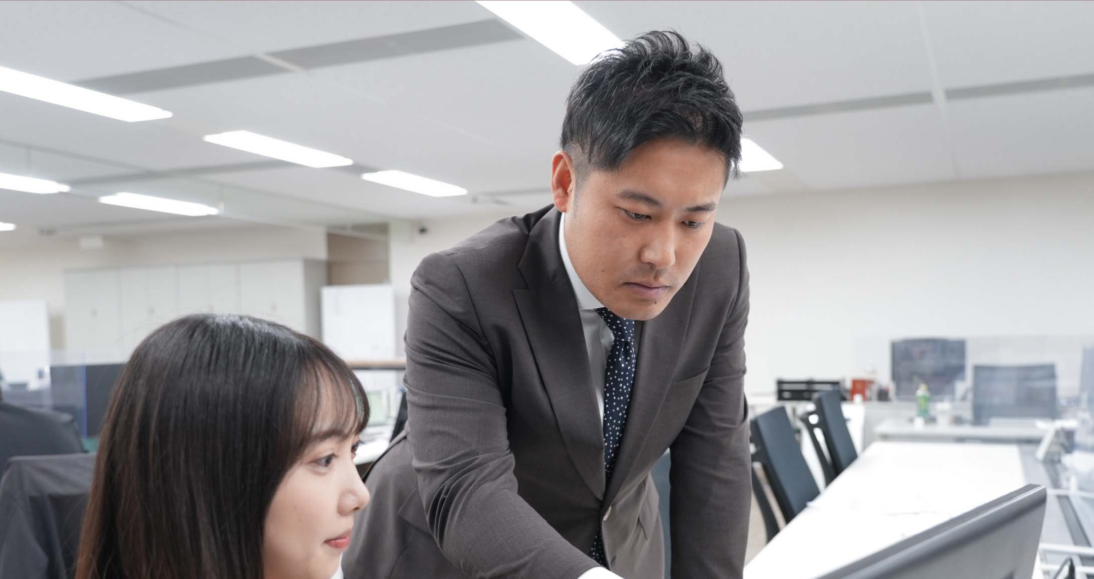 営業職:配属先は全国にあるので、詳細は説明会でお話しします!